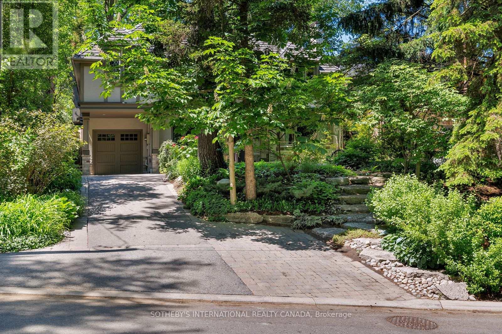 36 Donwoods Drive, Toronto, Ontario  M4N 2G1 - Photo 2 - C13214936