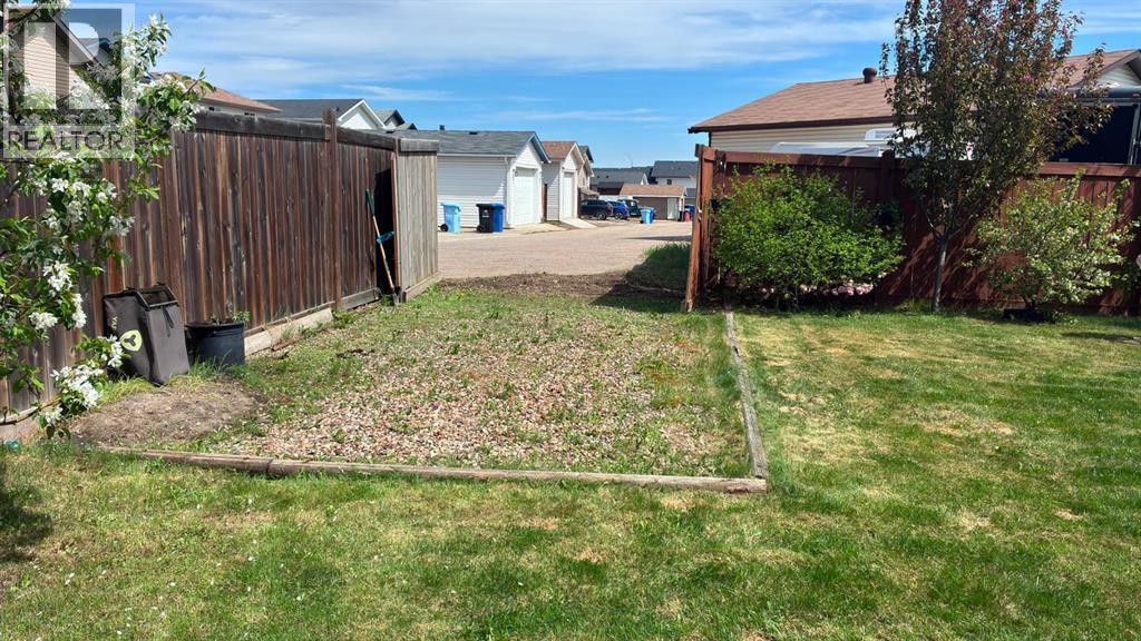 295 Rattlepan Creek Crescent, Fort Mcmurray, Alberta  T9K 2V4 - Photo 47 - A2303380