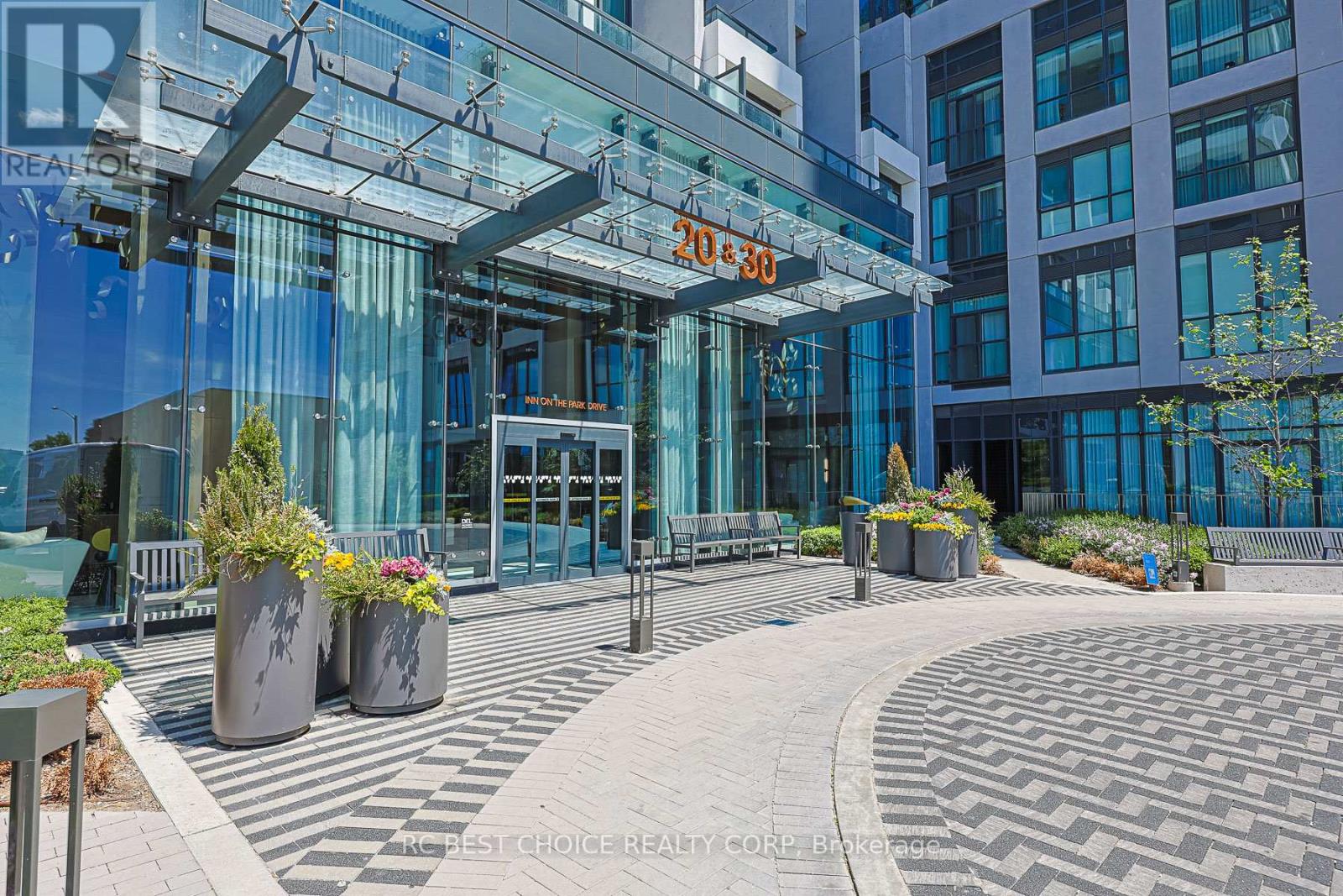 3309 - 30 Inn On The Park Drive, Toronto, Ontario  M3C 0P8 - Photo 3 - C13243580