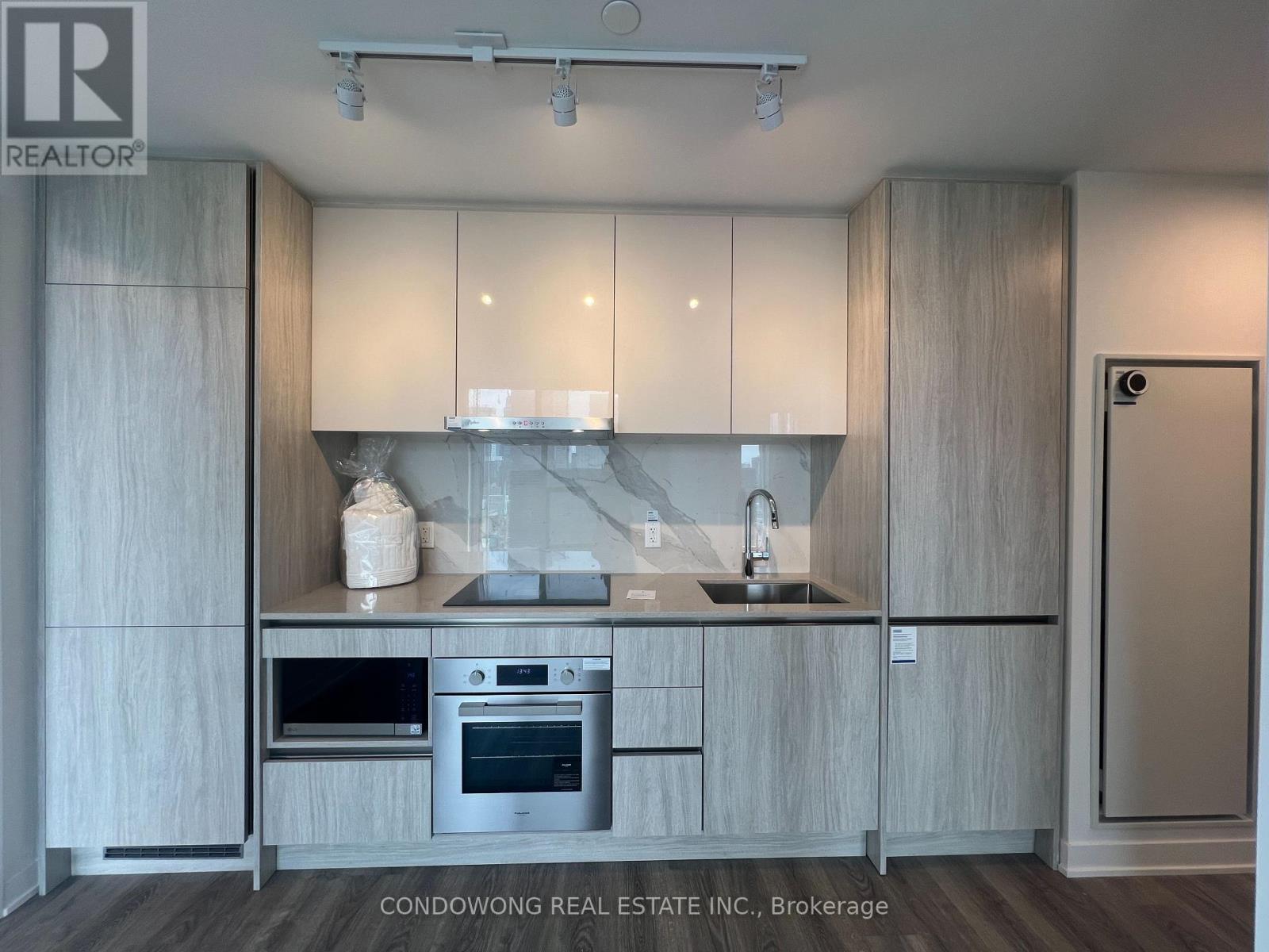 3512 - 180 FRONT STREET E, Toronto, Ontario