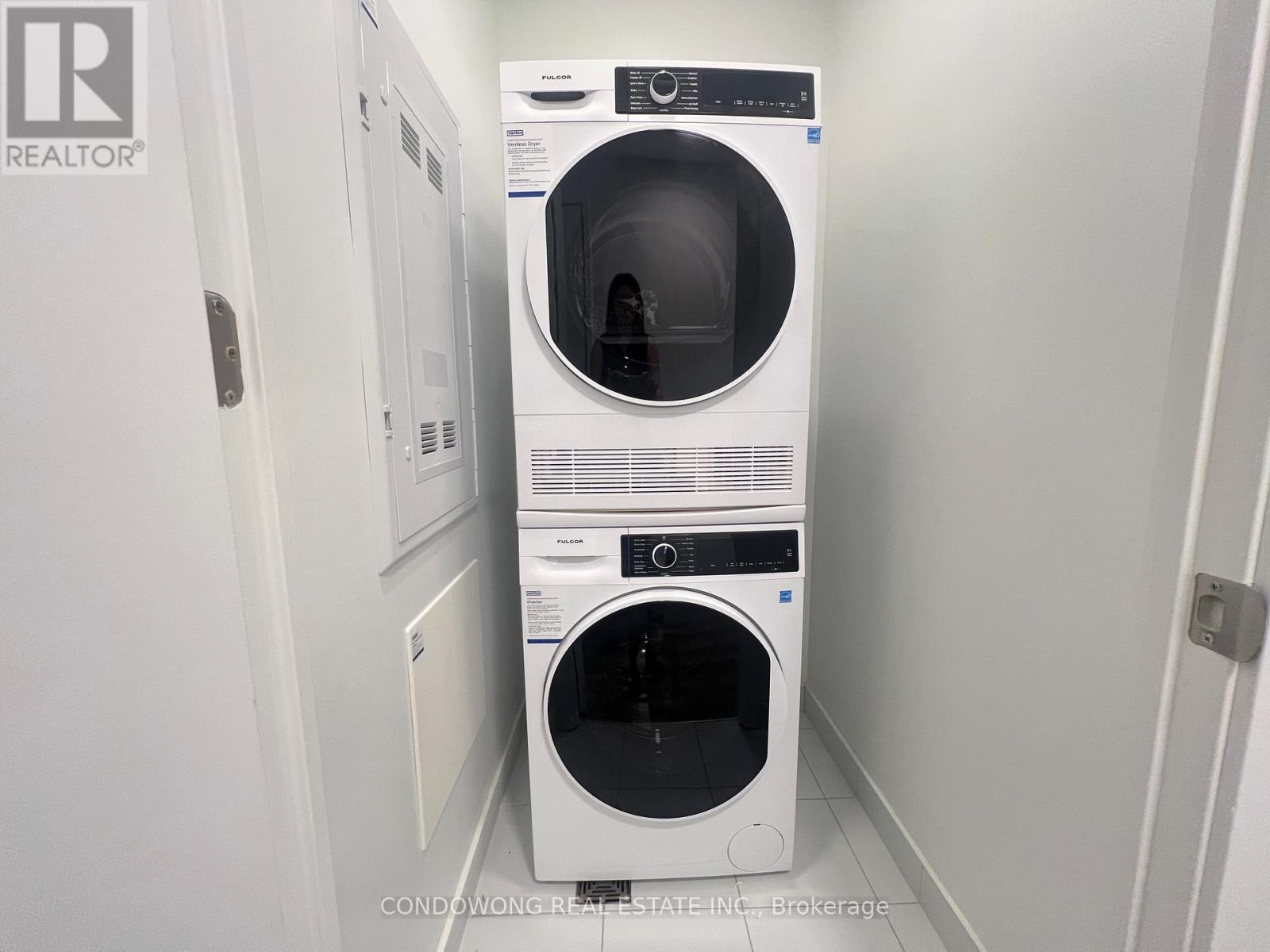 3512 - 180 Front Street E, Toronto, Ontario  M5A 0A9 - Photo 10 - C13243648