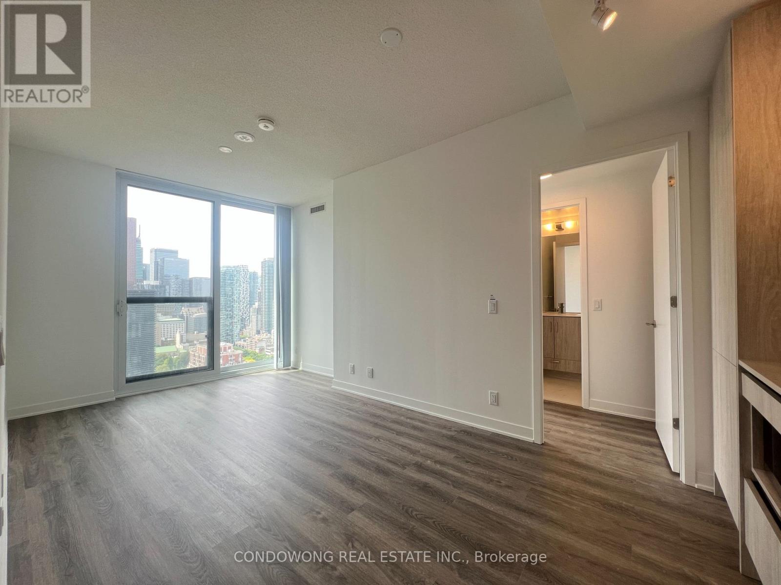 3512 - 180 Front Street E, Toronto, Ontario  M5A 0A9 - Photo 2 - C13243648