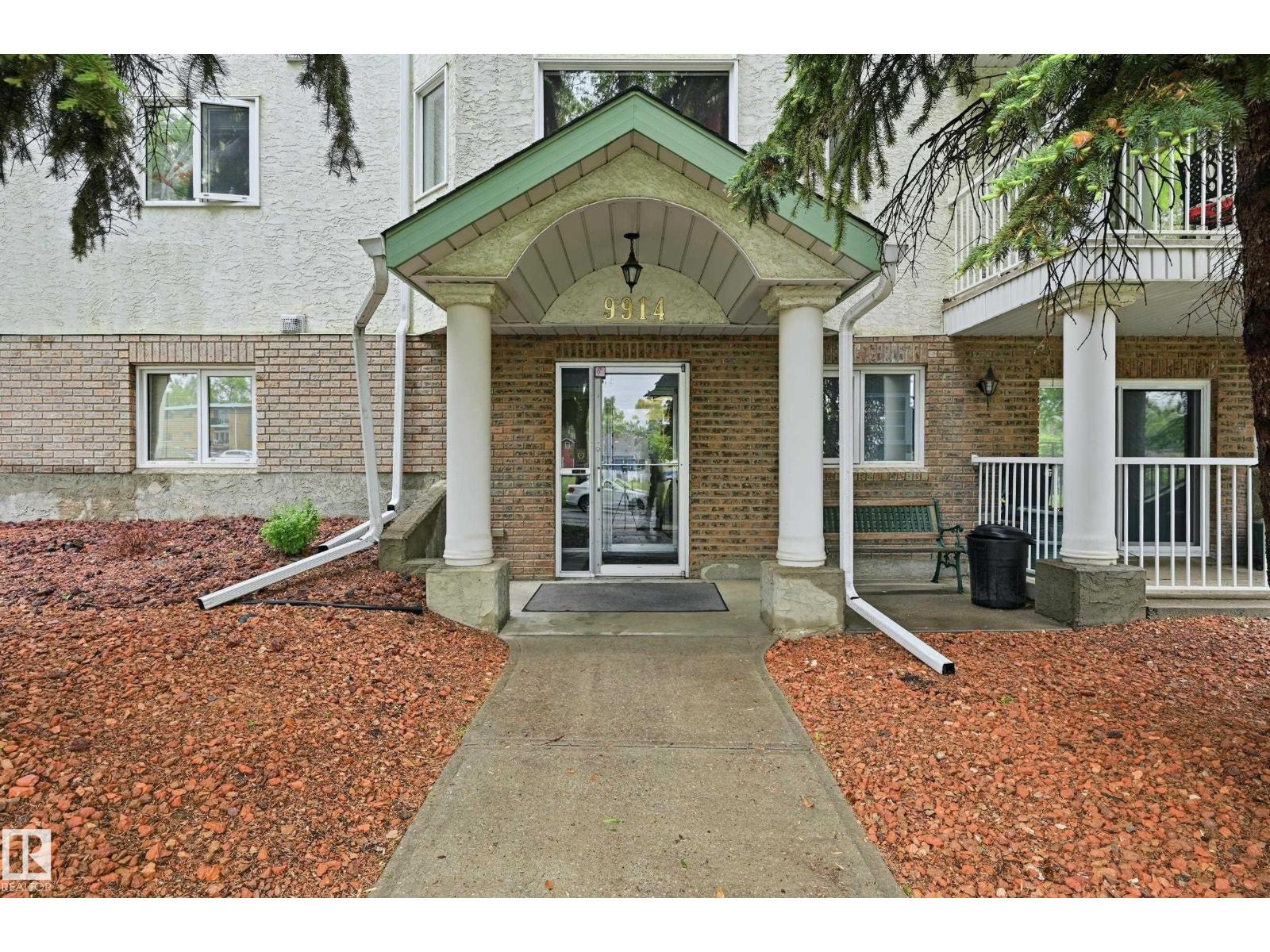 #33 9914 80 AV NW, Edmonton, Alberta