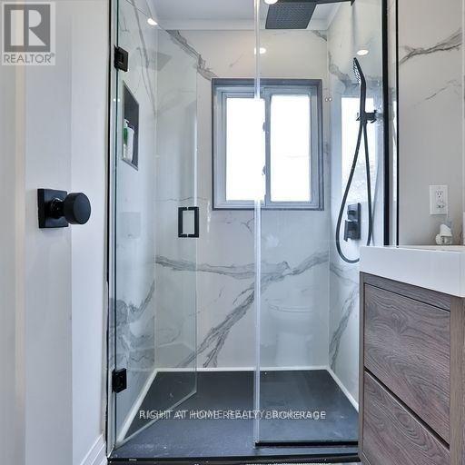 43 Kingston Road, Toronto, Ontario  M4L 1S5 - Photo 19 - E13243624