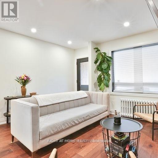 43 Kingston Road, Toronto, Ontario  M4L 1S5 - Photo 4 - E13243624