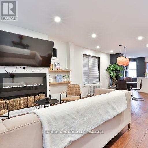 43 Kingston Road, Toronto, Ontario  M4L 1S5 - Photo 6 - E13243624