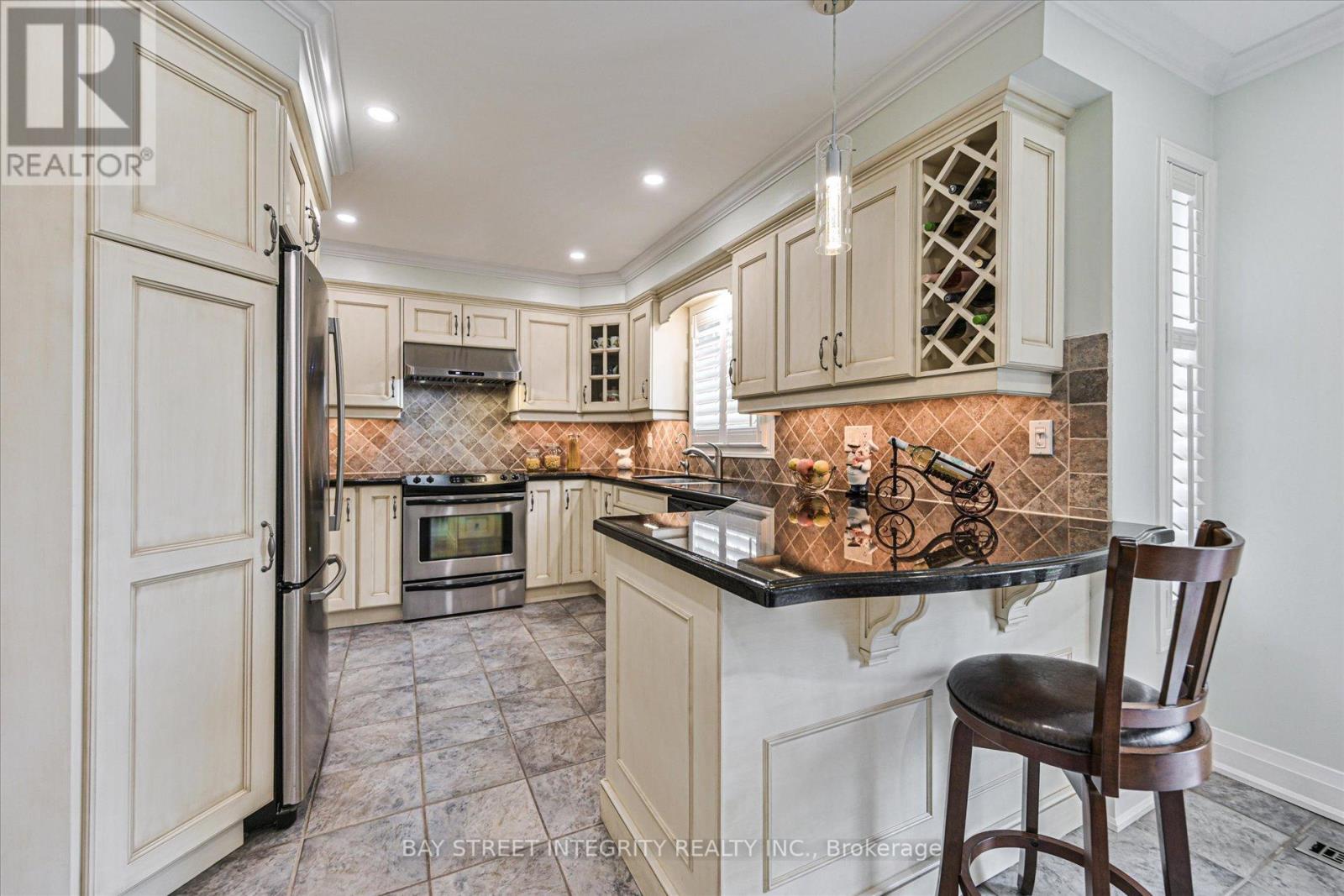 535 Malvern Crescent, Newmarket, Ontario  L3Y 7L7 - Photo 12 - N13243598