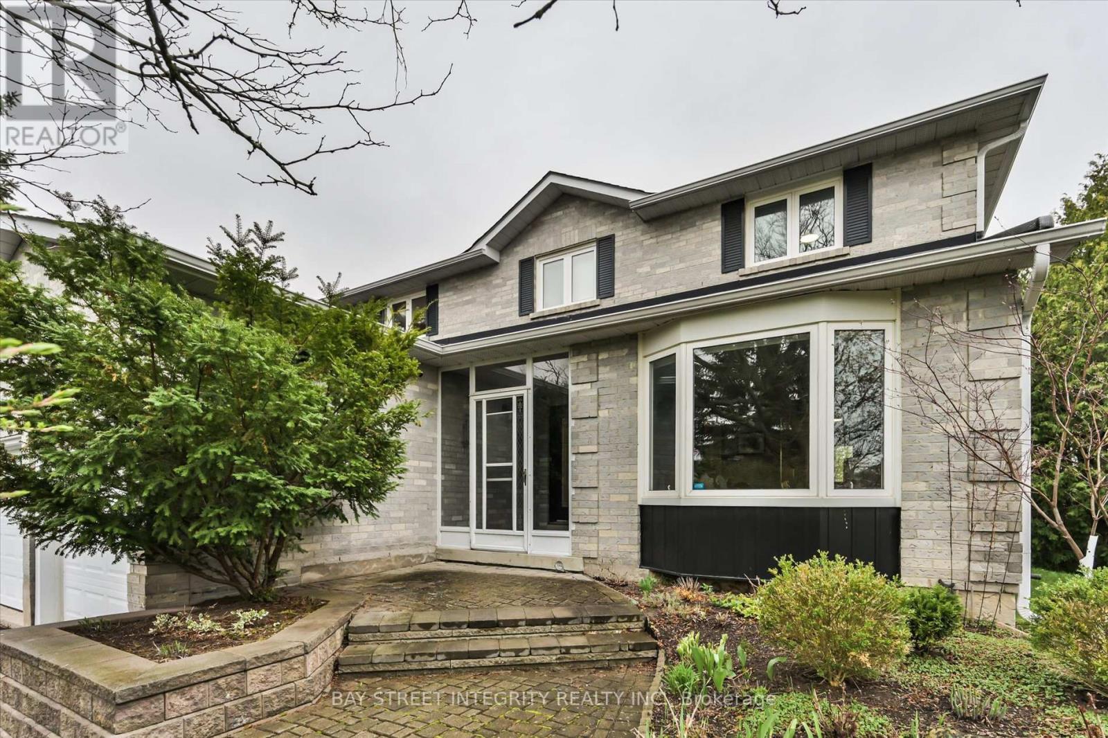535 Malvern Crescent, Newmarket, Ontario  L3Y 7L7 - Photo 2 - N13243598
