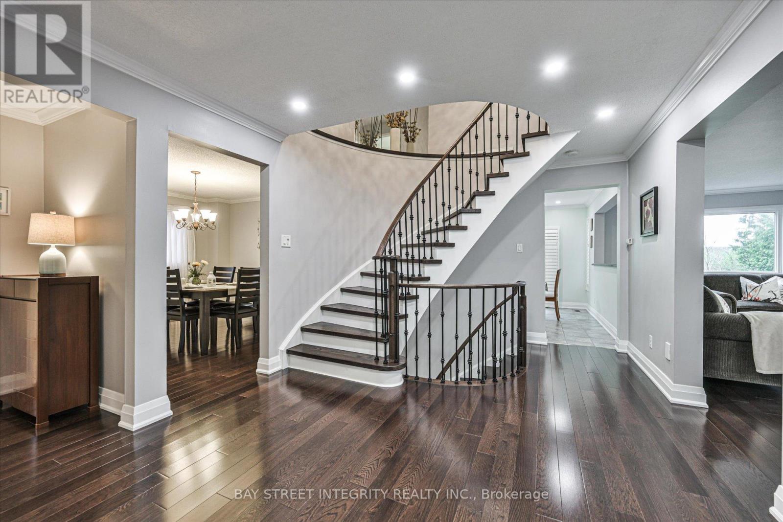535 Malvern Crescent, Newmarket, Ontario  L3Y 7L7 - Photo 4 - N13243598