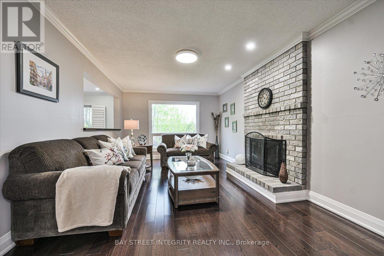 535 Malvern Crescent, Newmarket, Ontario  L3Y 7L7 - Photo 7 - N13243598