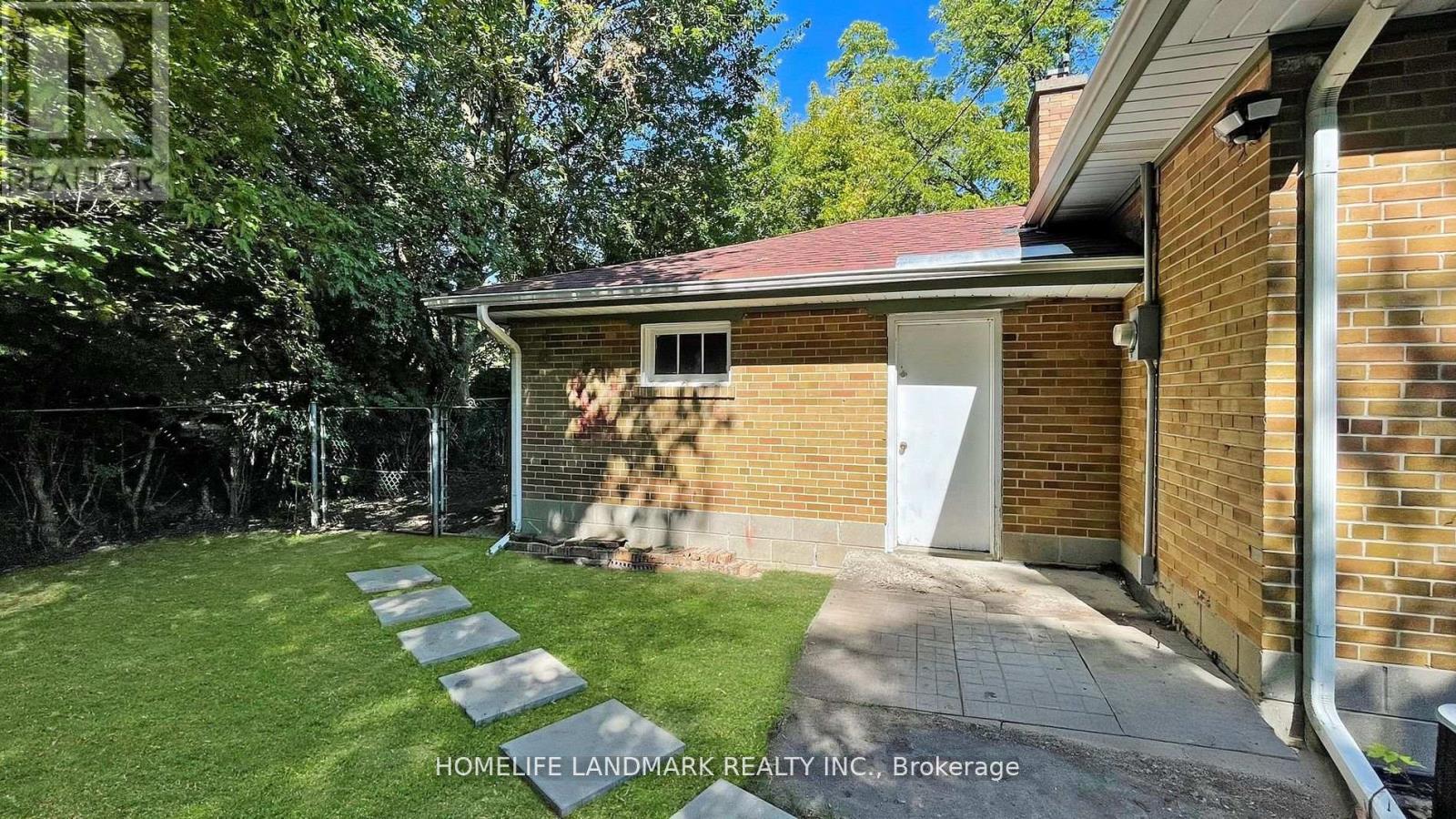 Basement - 11 Uplands Avenue, Vaughan, Ontario  L4J 1J8 - Photo 34 - N13243622