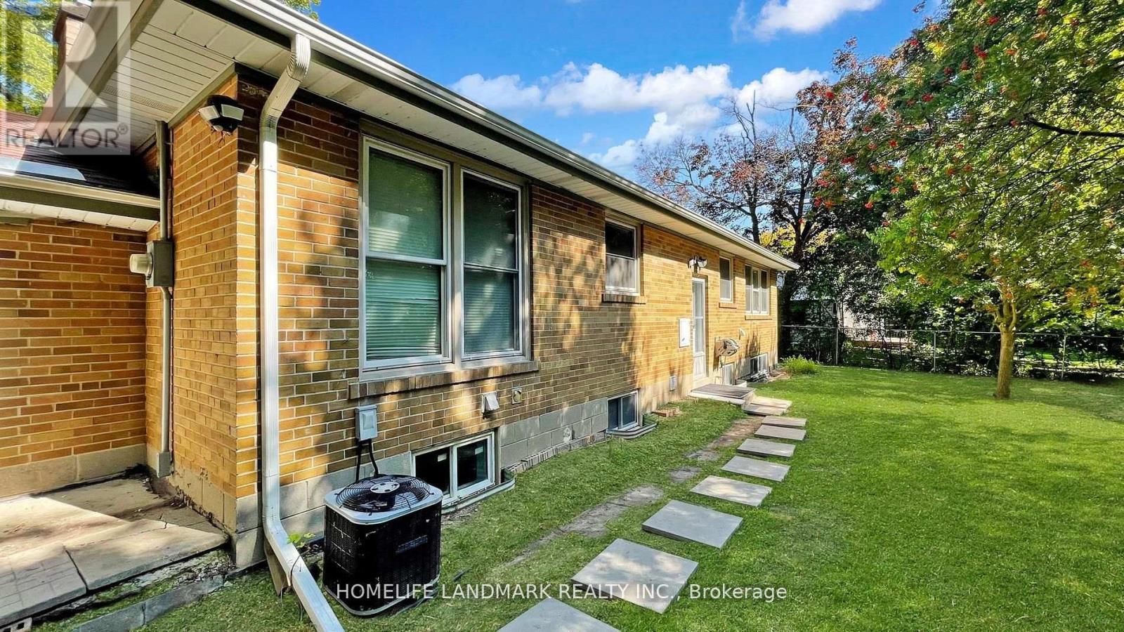 Basement - 11 Uplands Avenue, Vaughan, Ontario  L4J 1J8 - Photo 35 - N13243622