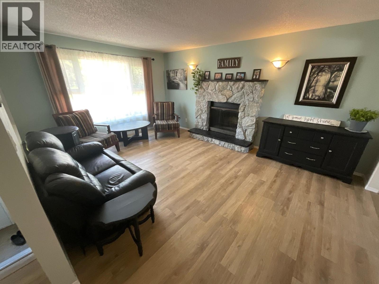8812 87 Street, Fort St. John, British Columbia  V1J 5H6 - Photo 2 - R3132178