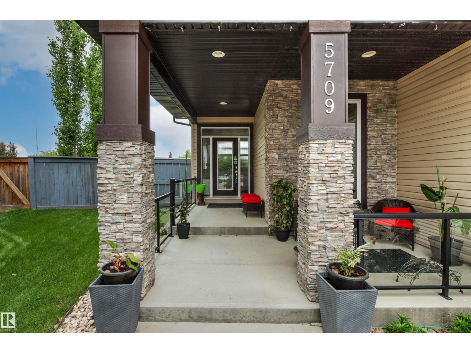 5709 Mcluhan Ba NW, Edmonton, Alberta  T6R 0P8 - Photo 58 - E4491861