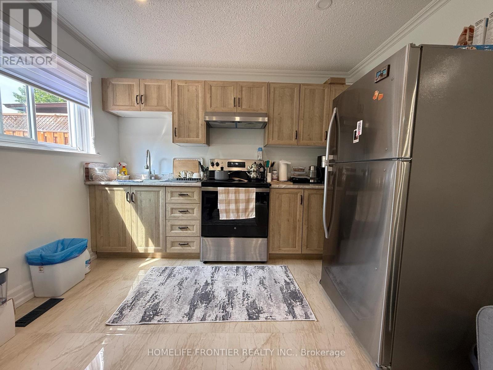 Main Floor - 759 Bloor Street, Mississauga, Ontario  L3Y 2M7 - Photo 9 - W13236280