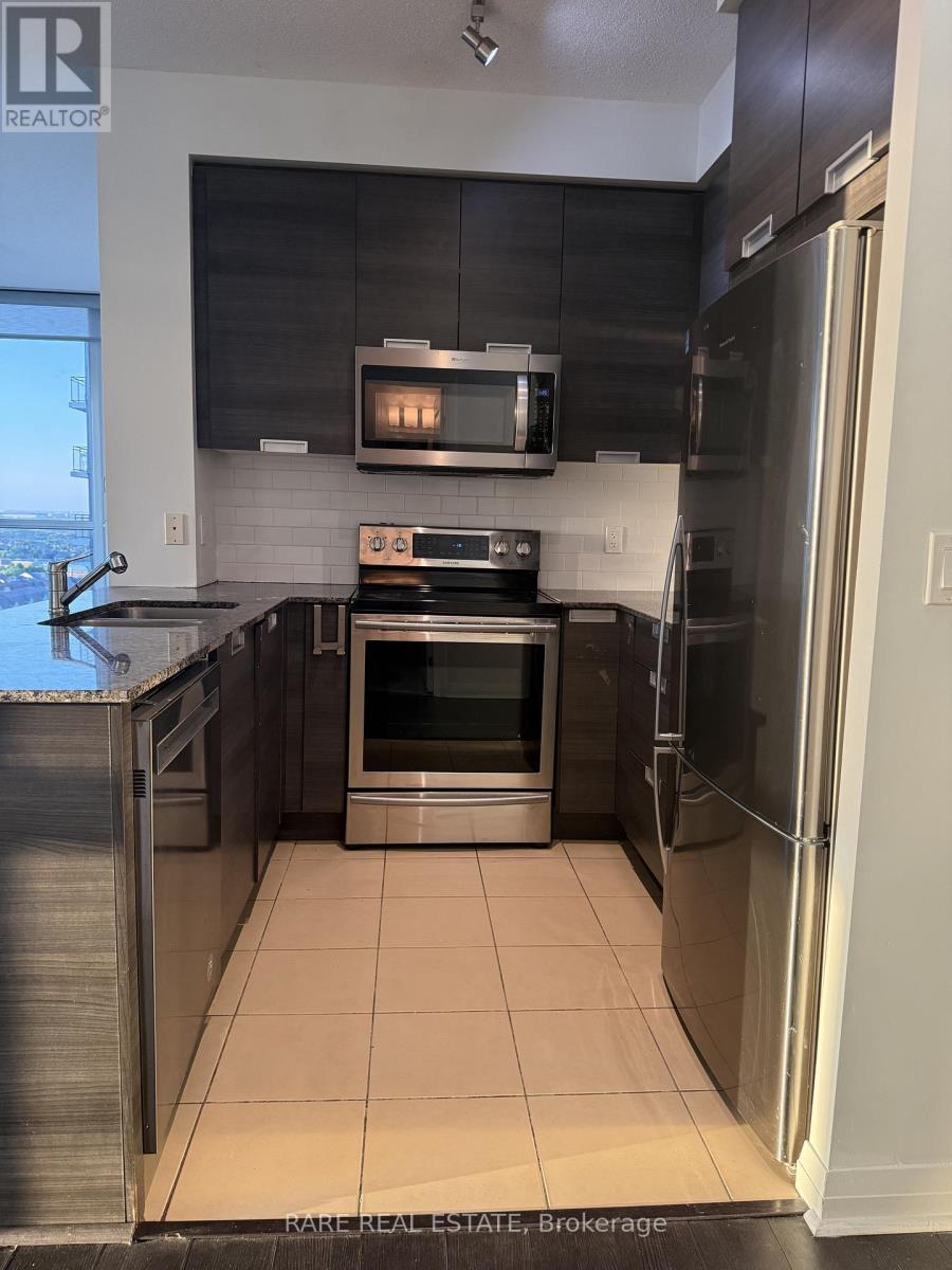 1809 - 75 Eglinton Avenue W, Mississauga, Ontario  L5R 0E5 - Photo 2 - W13243596