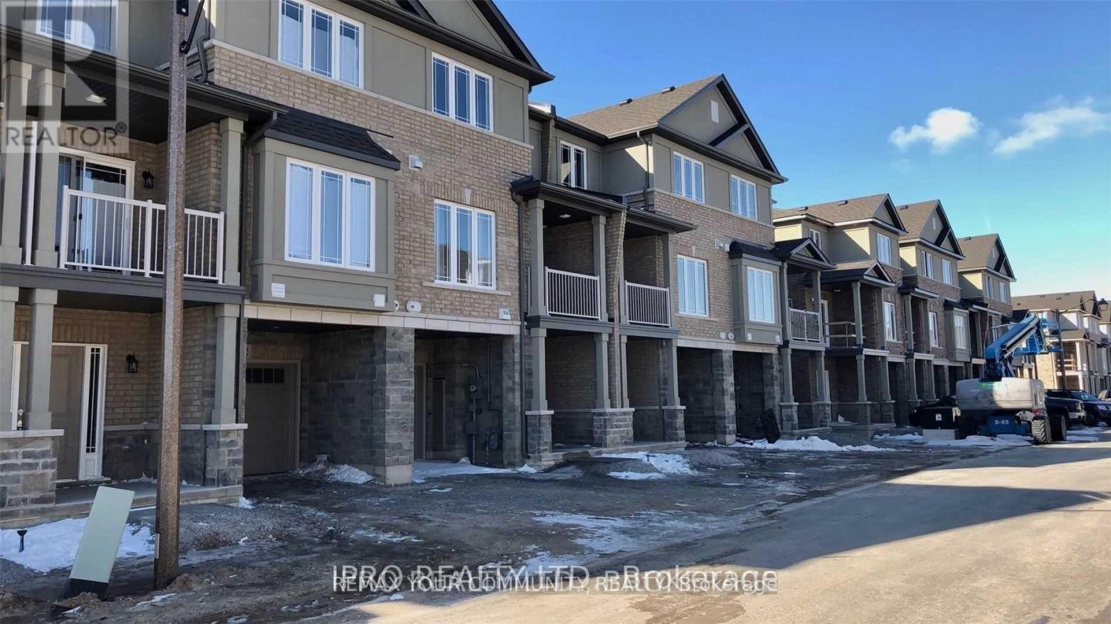 60 WATERLILY WAY, Hamilton, Ontario