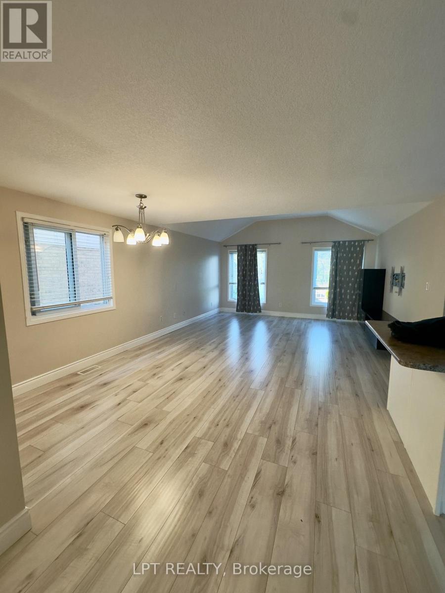 908 Copper Leaf Crescent, Kitchener, Ontario  N2E 3W1 - Photo 7 - X13243662
