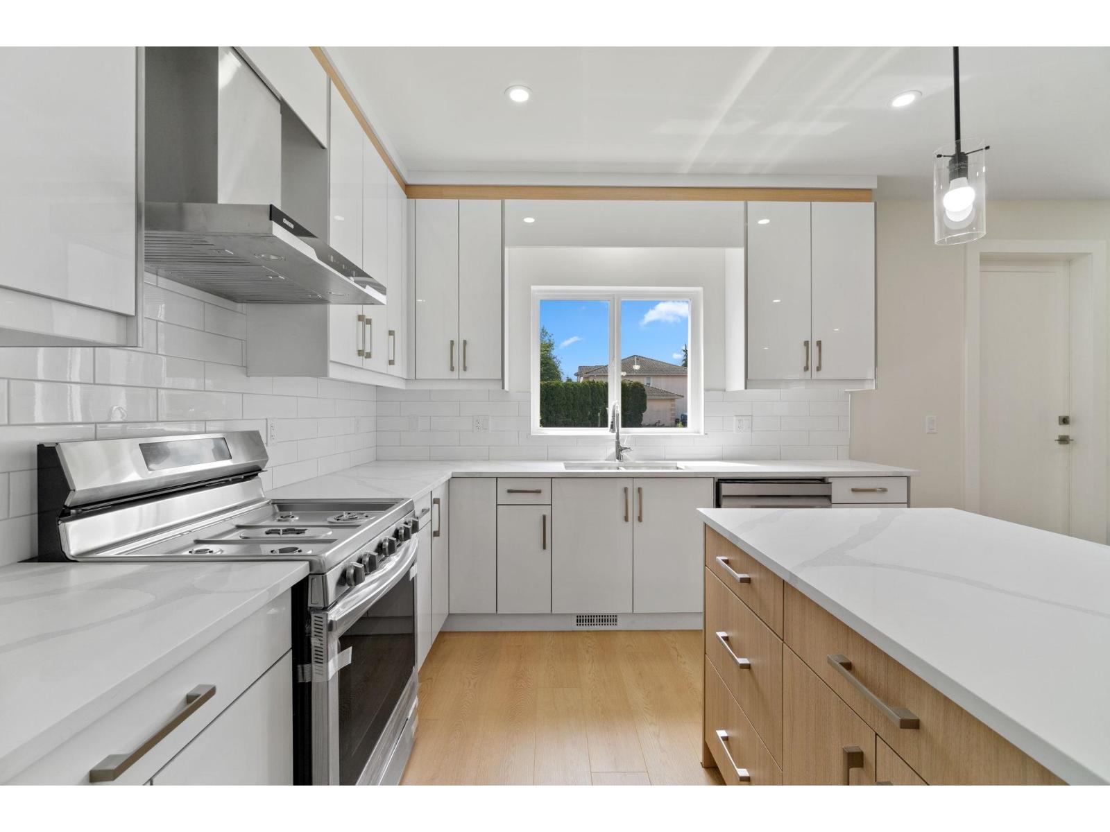 32546 Higginbottom Court, Mission, British Columbia  V2V 2T7 - Photo 5 - R3131840