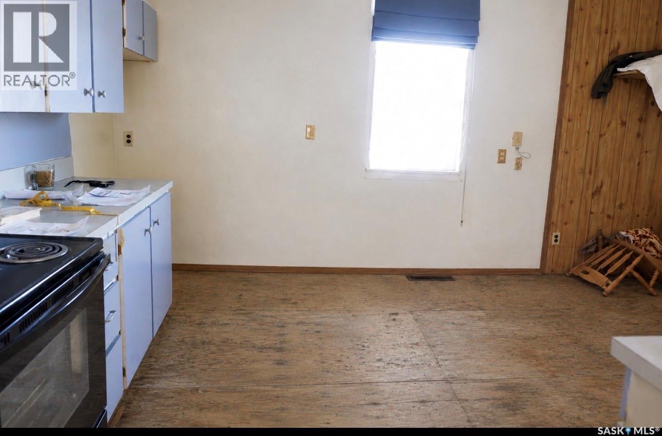 5 & 9 1st Street E, Kincaid, Saskatchewan  S0H 2J0 - Photo 3 - SK038331