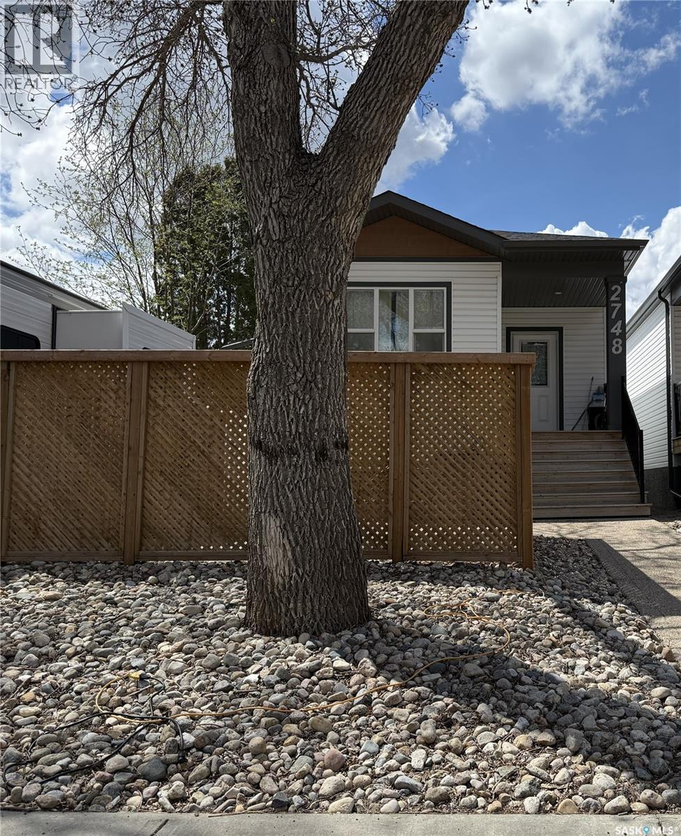 2748 MacKay STREET, Regina, Saskatchewan