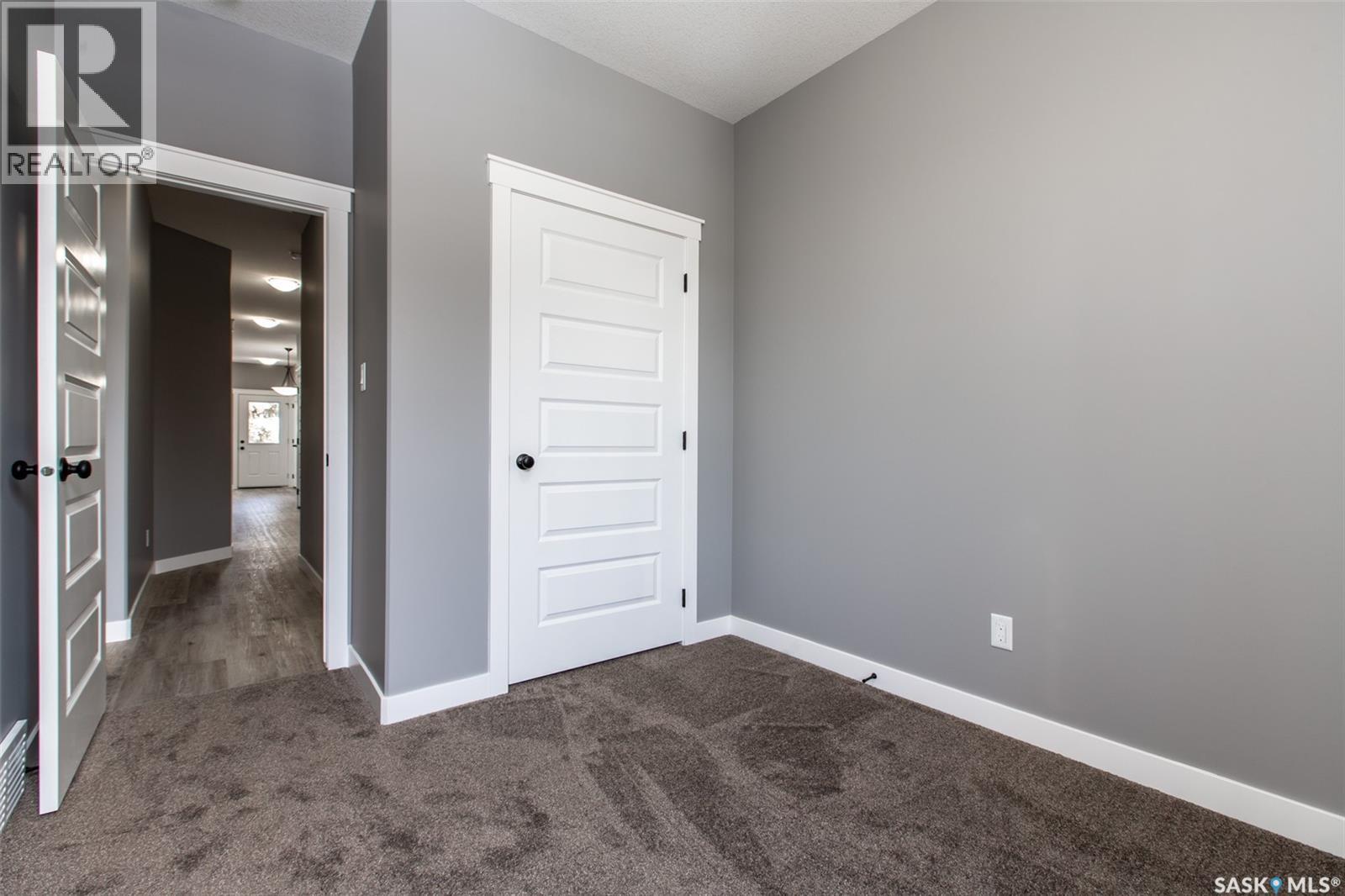 2748 Mackay Street, Regina, Saskatchewan  S4N 2T7 - Photo 17 - SK038327