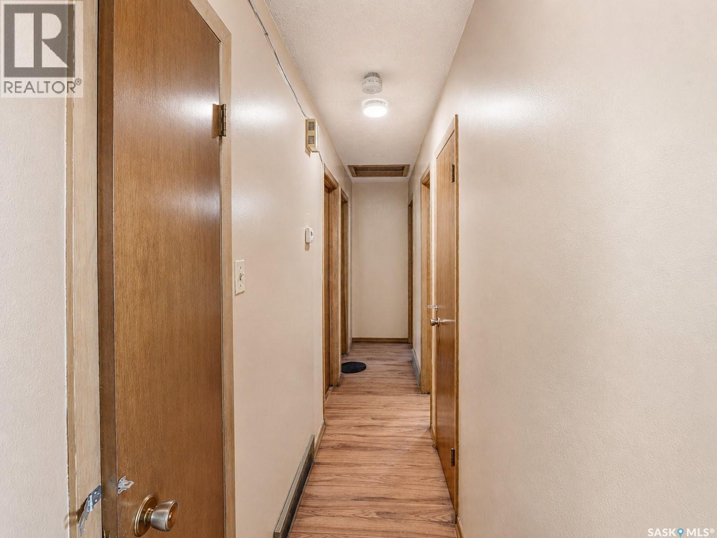 1420 Grosvenor Street, Regina, Saskatchewan  S4N 1R3 - Photo 9 - SK037974