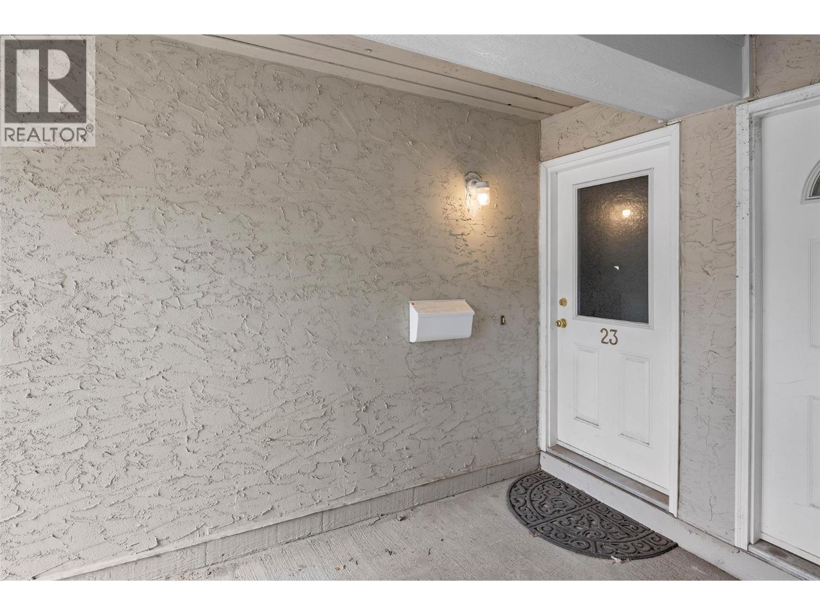 1435 Summit Drive Unit# 23, Kamloops, British Columbia  V2E 1S4 - Photo 2 - 10390088