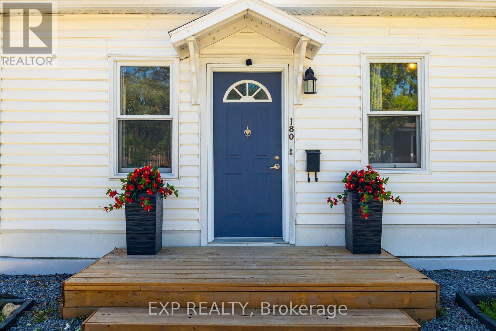 180 Wellington Street, Carleton Place, Ontario  K7C 1B5 - Photo 2 - X13243766