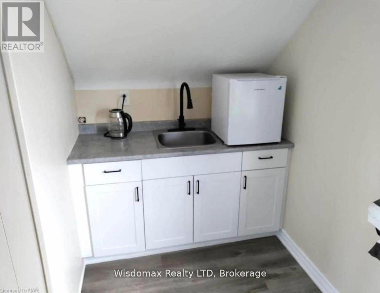 5291 Stamford Street, Niagara Falls, Ontario  L2E 1N2 - Photo 24 - X13243756