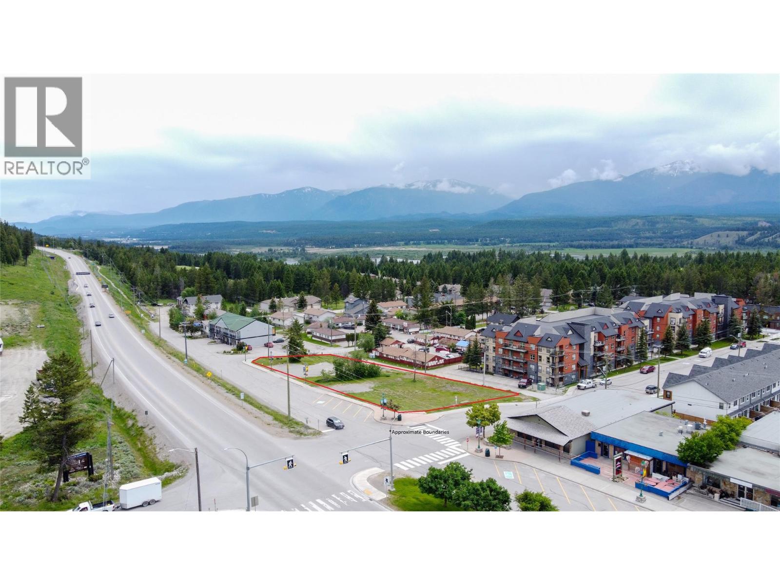 7567 & 7575 Main Street W, radium hot springs, British Columbia