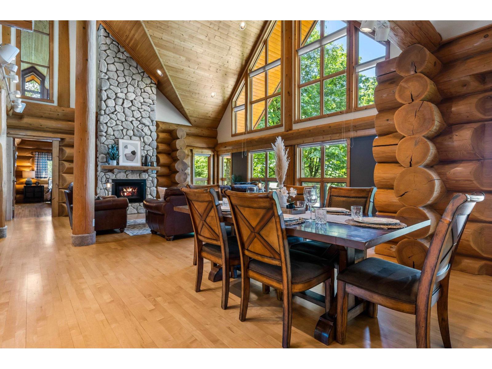 43583 Bracken Drive, Chilliwack Mountain, Chilliwack, British Columbia  V2R 4A3 - Photo 2 - R3132224