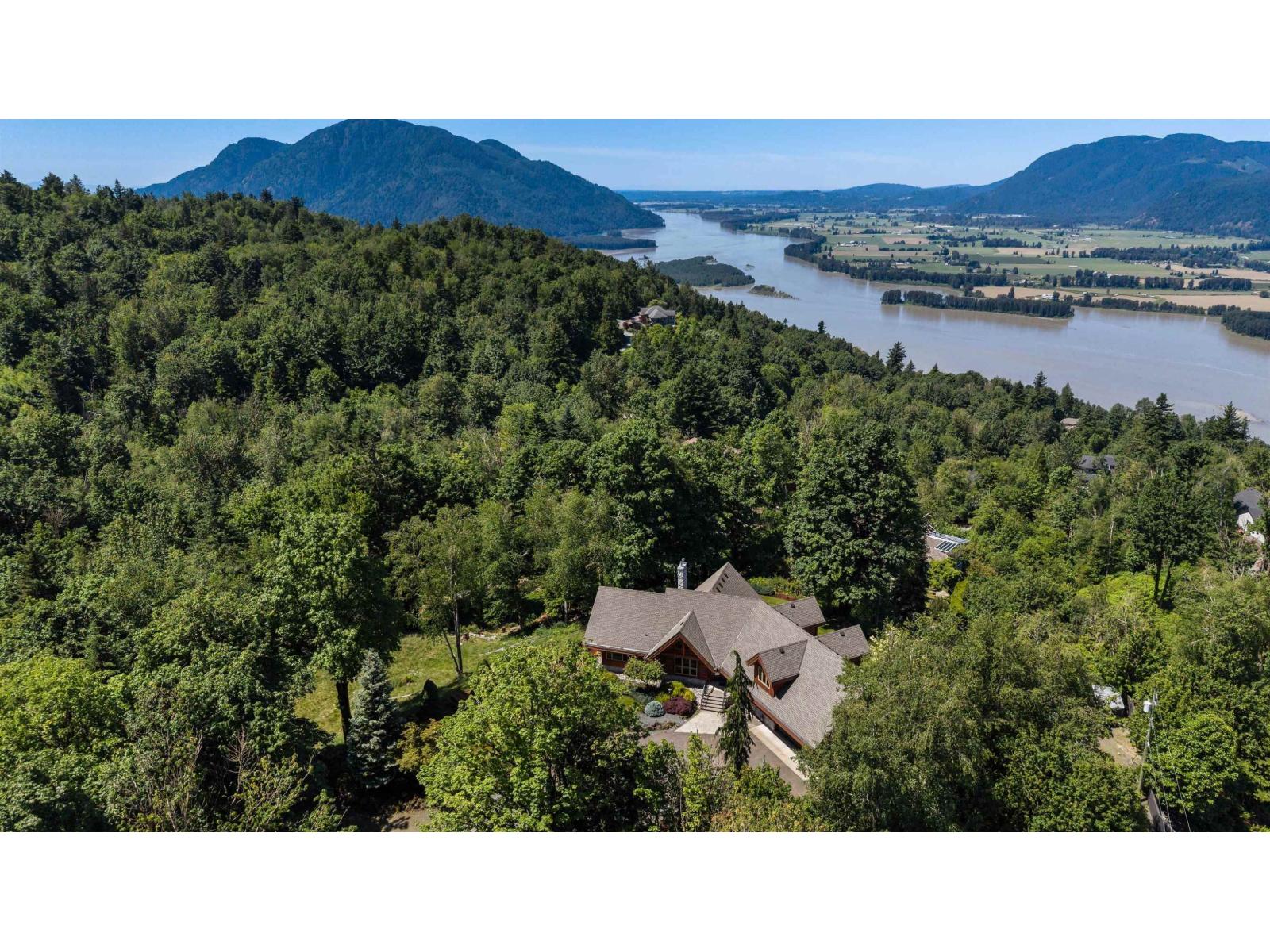 43583 Bracken Drive, Chilliwack Mountain, Chilliwack, British Columbia  V2R 4A3 - Photo 5 - R3132224