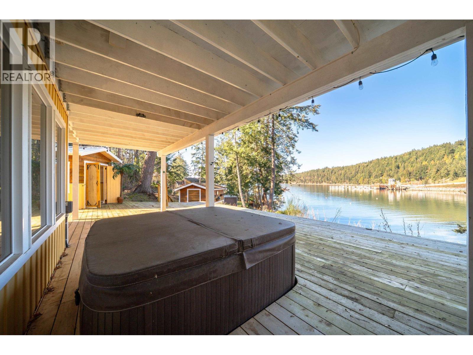 225 Mariners Way, Mayne Island, British Columbia  V0N 2J2 - Photo 12 - R3132444