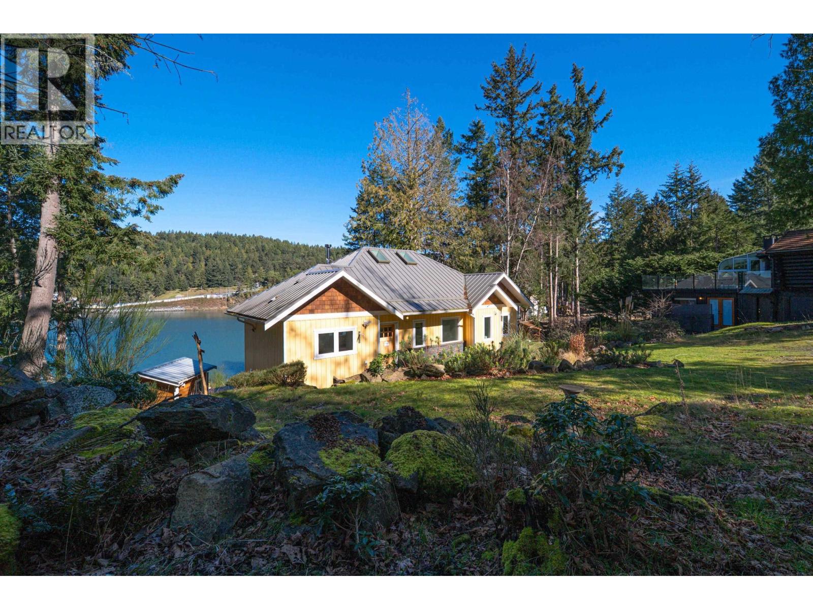 225 Mariners Way, Mayne Island, British Columbia  V0N 2J2 - Photo 3 - R3132444