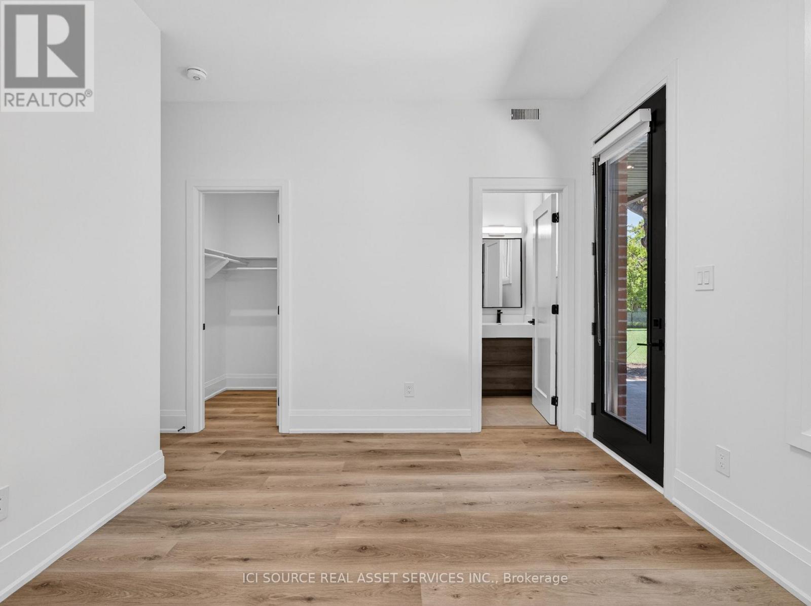 Unit 1 - 28 Norcross Road, Toronto, Ontario  M3H 2R4 - Photo 13 - C13243724