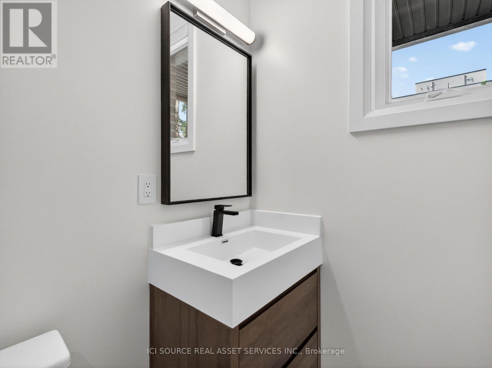 Unit 1 - 28 Norcross Road, Toronto, Ontario  M3H 2R4 - Photo 17 - C13243724