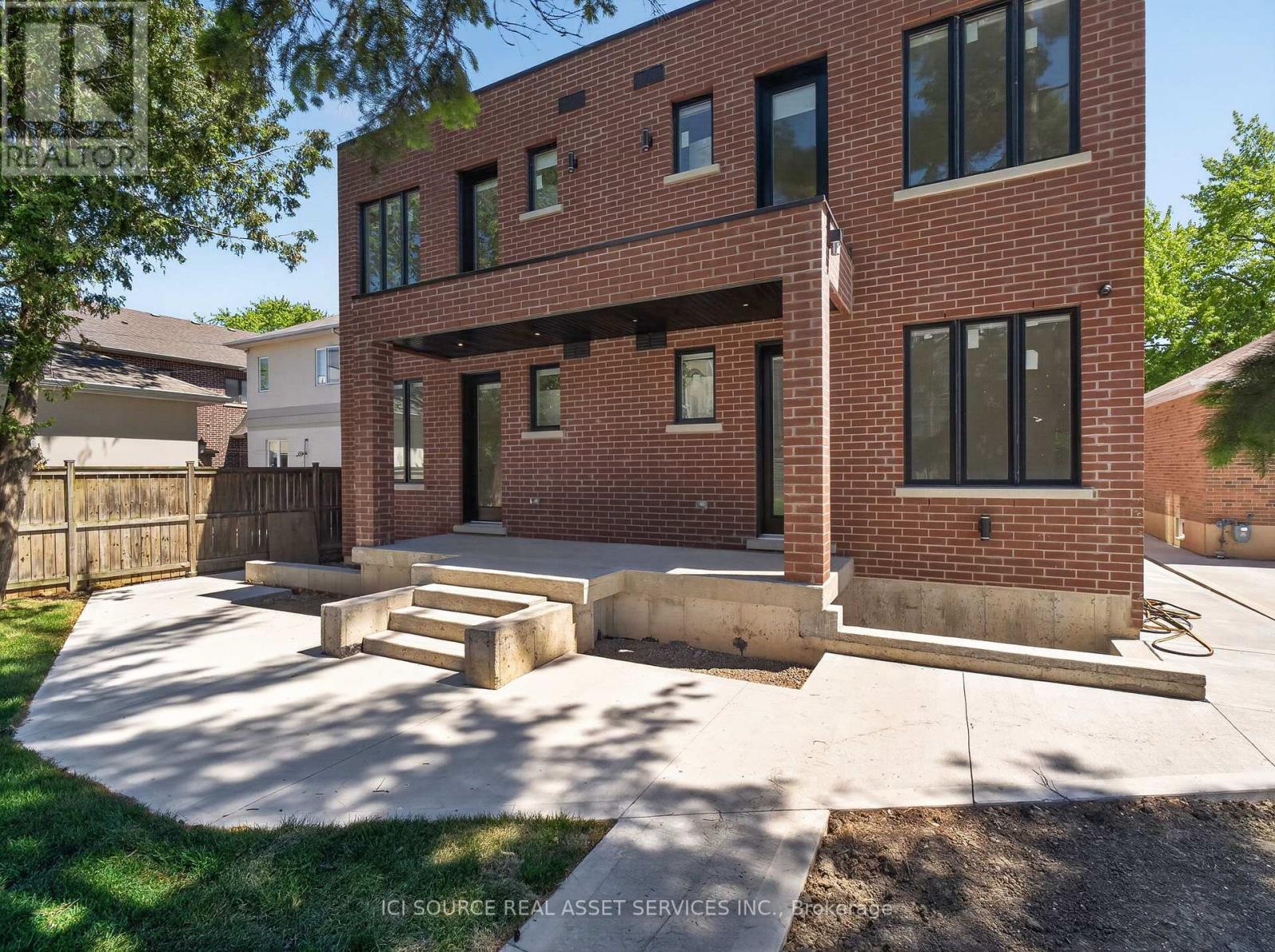 Unit 1 - 28 Norcross Road, Toronto, Ontario  M3H 2R4 - Photo 33 - C13243724