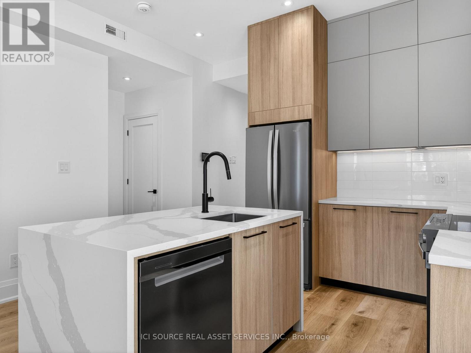 Unit 1 - 28 Norcross Road, Toronto, Ontario  M3H 2R4 - Photo 7 - C13243724