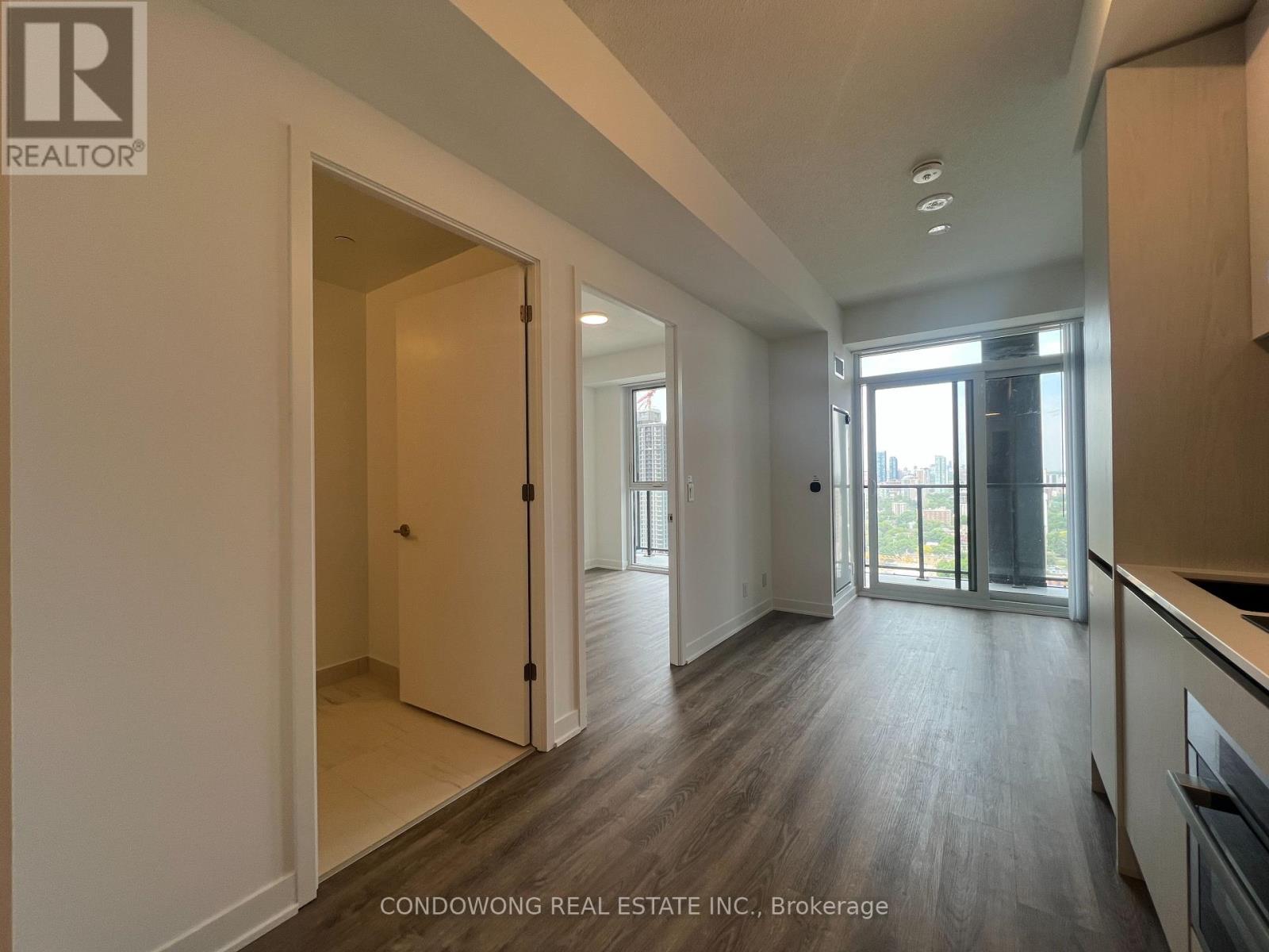 3715 - 180 Front Street E, Toronto, Ontario  M5A 0A9 - Photo 2 - C13243754