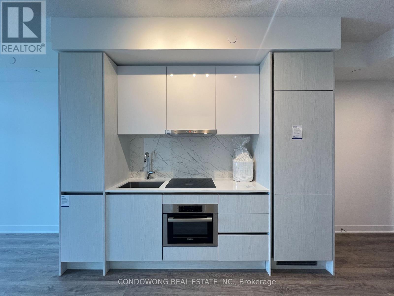 3715 - 180 Front Street E, Toronto, Ontario  M5A 0A9 - Photo 3 - C13243754