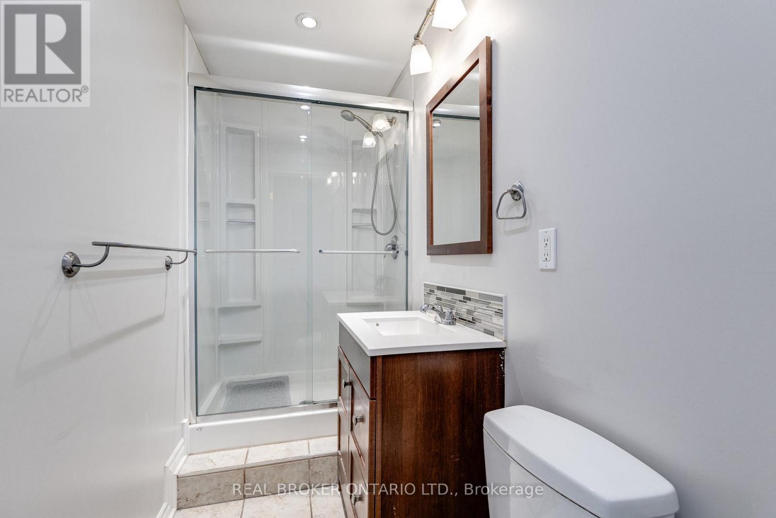Main - 371 Jones Avenue, Toronto, Ontario  M4J 3G5 - Photo 10 - E13243760
