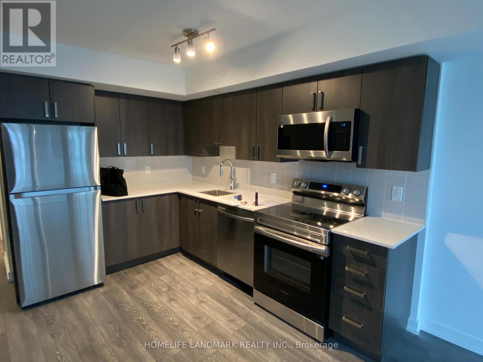 1807 - 1455 Celebration Drive, Pickering, Ontario  L1W 0C3 - Photo 11 - E13243782