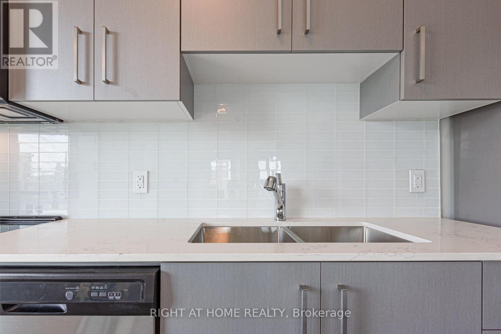 1014 - 15 Queen Street S, Hamilton, Ontario  L8P 3R4 - Photo 14 - X13235956