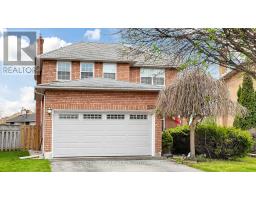 528 VEALE PLACE, Newmarket, Ontario