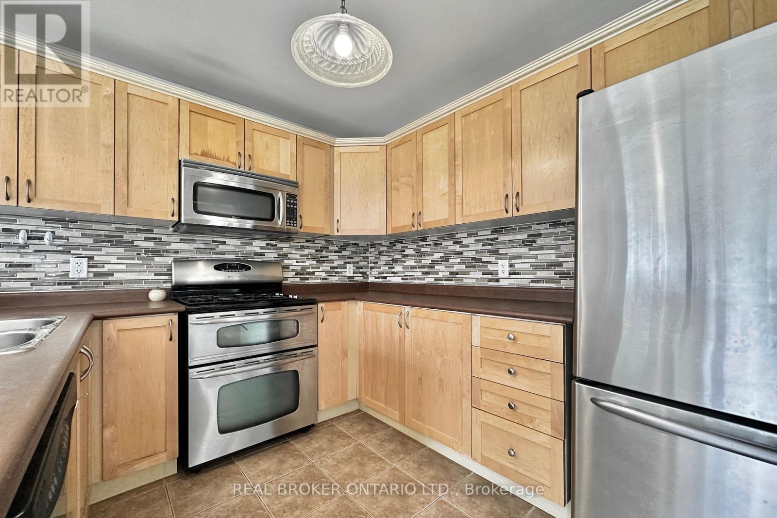 1 Armando Drive, Markham, Ontario  L6E 2B4 - Photo 16 - N13243774