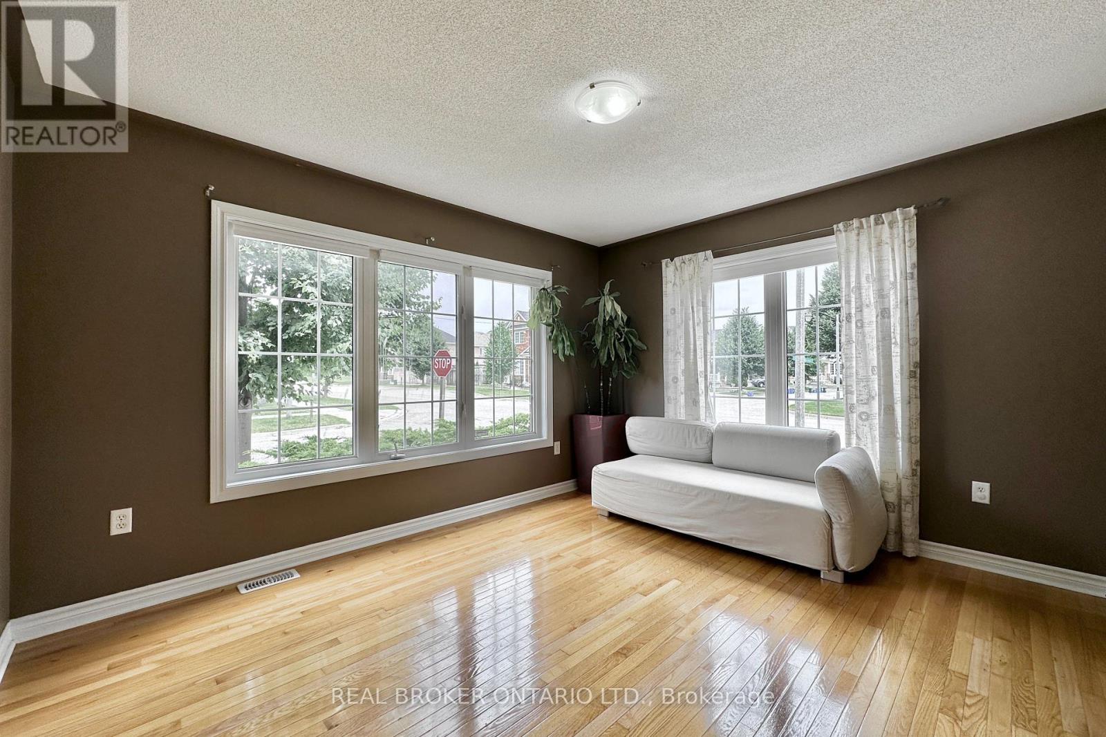 1 Armando Drive, Markham, Ontario  L6E 2B4 - Photo 19 - N13243774