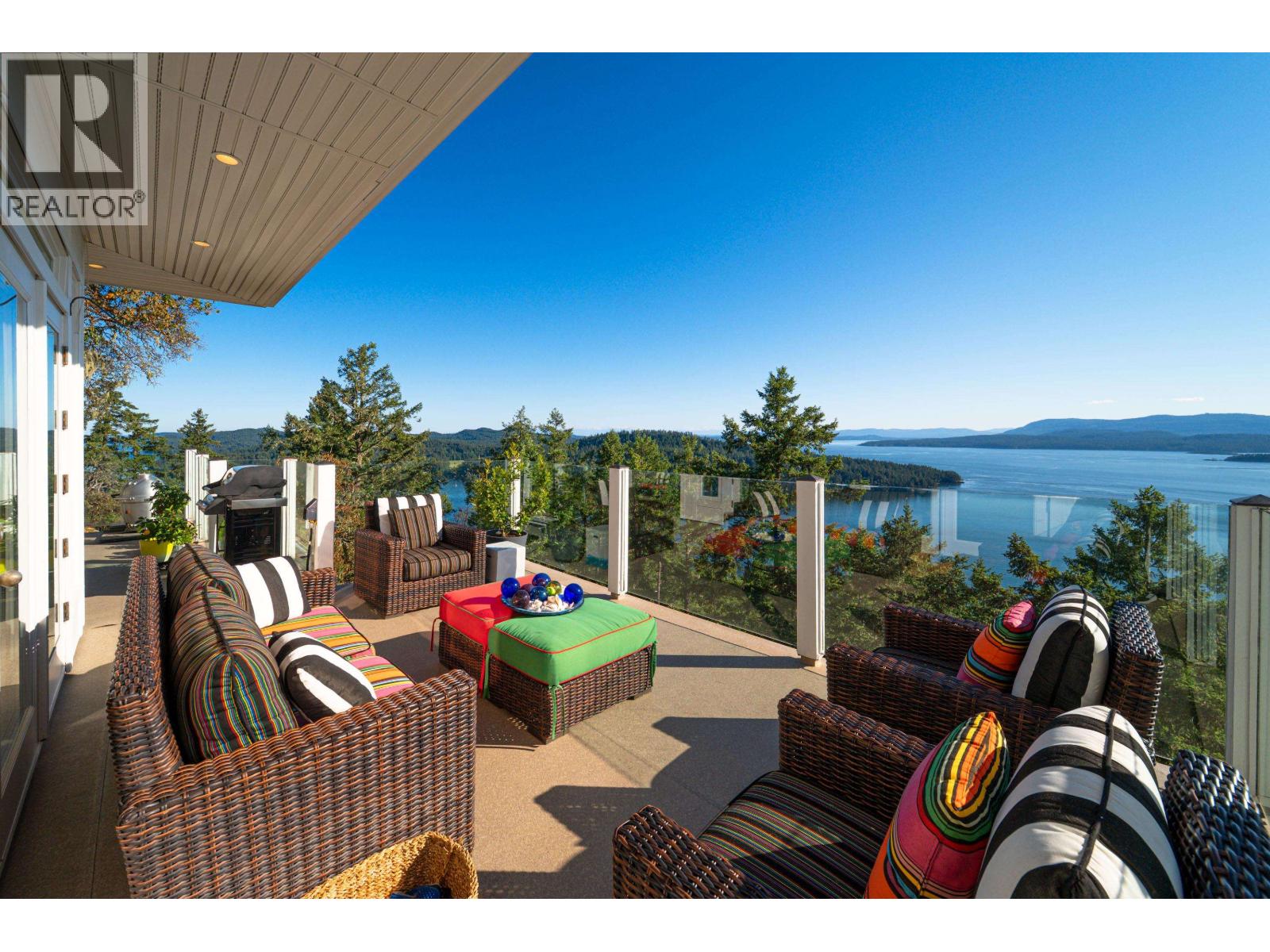 356 East West Road, Mayne Island, British Columbia  V0N 2J2 - Photo 2 - R3132418