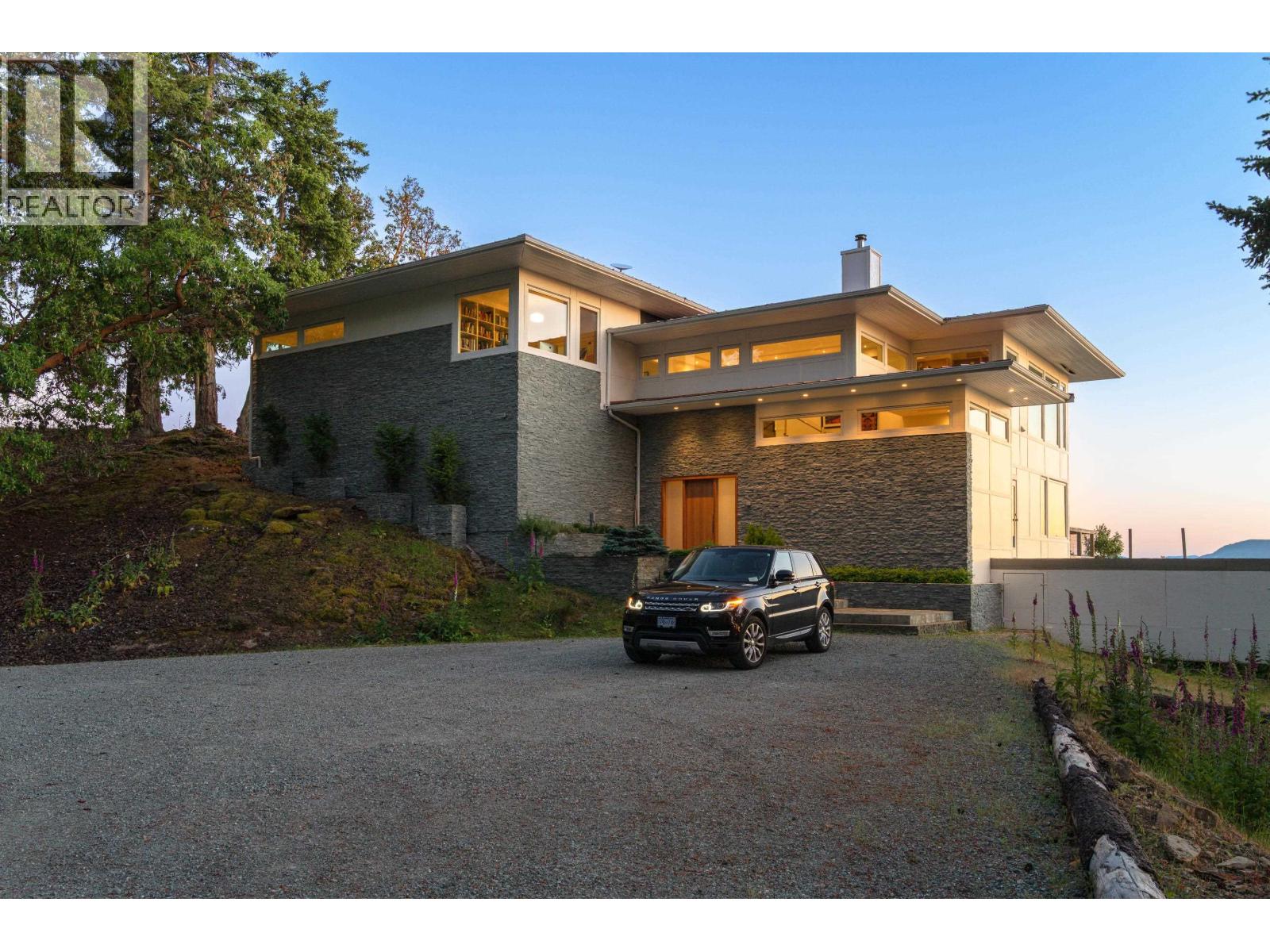 356 East West Road, Mayne Island, British Columbia  V0N 2J2 - Photo 35 - R3132418