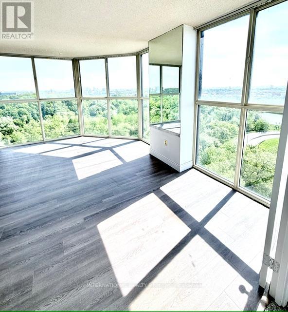 Lph2 - 600 Rexdale Boulevard, Toronto, Ontario  M9W 6T4 - Photo 1 - W13243764